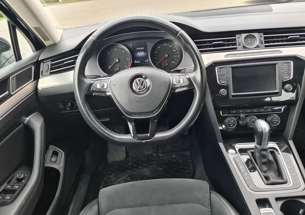 Volkswagen Passat cena 59900 przebieg: 269500, rok produkcji 2017 z Rybnik małe 106